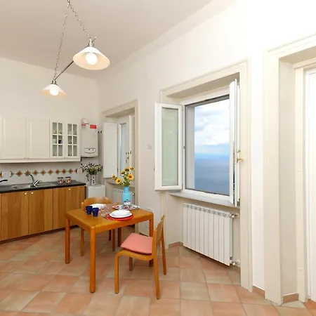 Lady Gilda Apartment